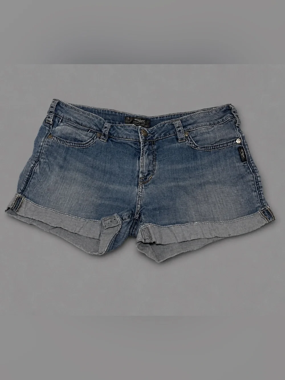 Silver Suki Women’s Denim Shorts Size 31/32 Blue Cuffed Stretch Low Rise Y2K - Picture 3 of 10
